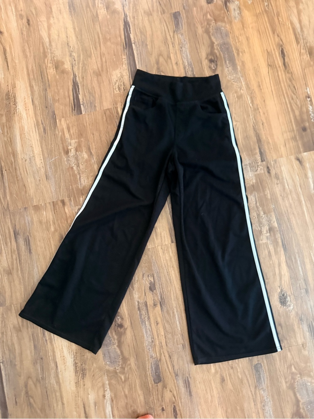 HALARA Black Wide-Leg Joggers with White Side Stripes